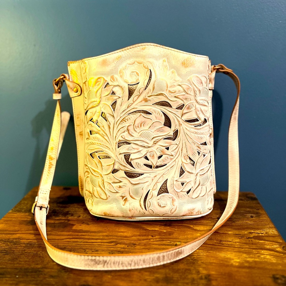 Patricia Nash Leather Tooled Lavello Bucket Shoulder Bag Pink Distressed